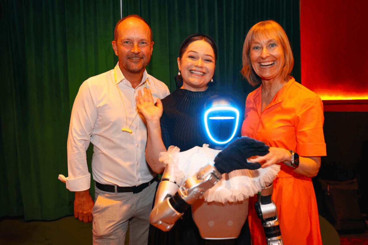 leadersnet_G_Langegger Nachbericht: Netzwerken mit einem humanoiden Roboter